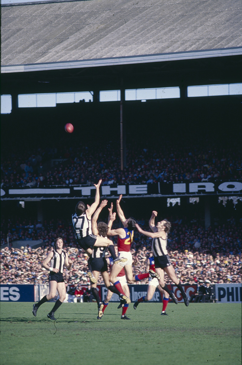Reading Australian Rules Football - Image 2